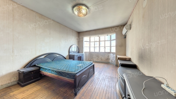 茅台新苑二手房实景图