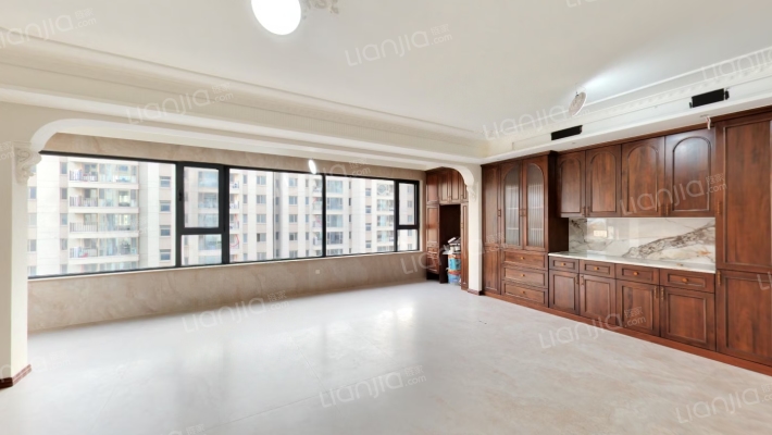 中央美地天麓二手房实景图