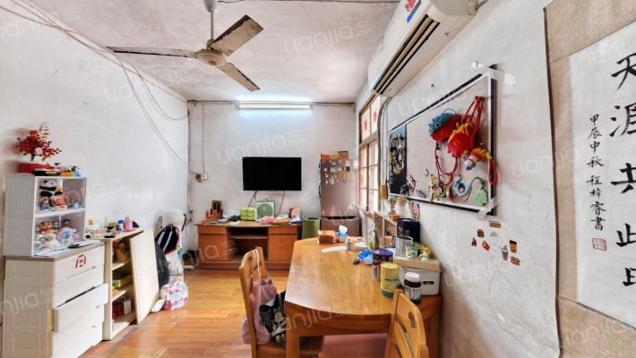 油脂厂宿舍二手房实景图