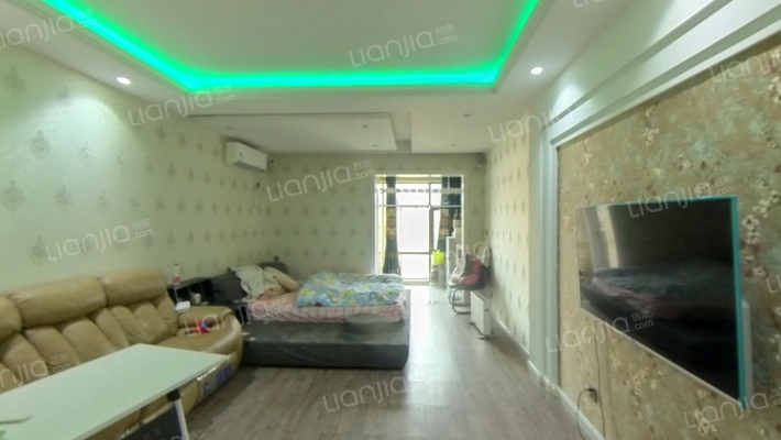 鹰皇花园二手房实景图