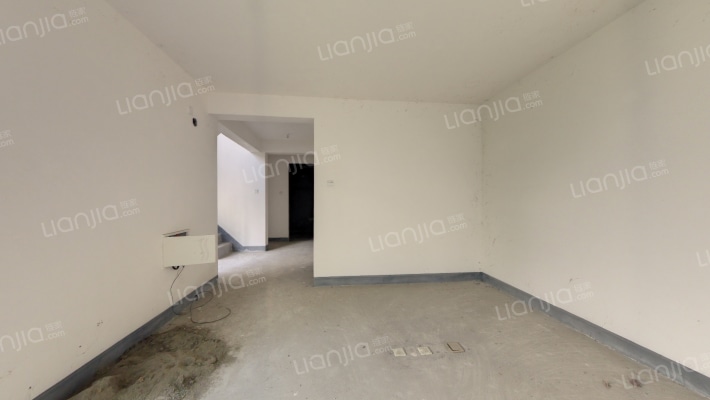 揽山墅二手房实景图