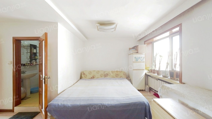 集良小区二手房实景图