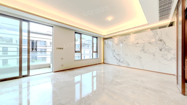 中海麓湖公馆二手房实景图