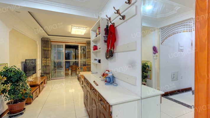 平度万科四季花城二手房实景图