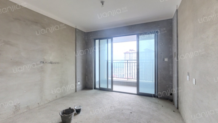 荣盛岳麓峰景二手房实景图