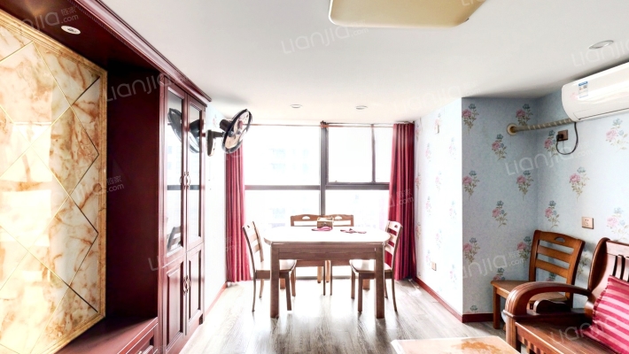 港龙财智国际二手房实景图