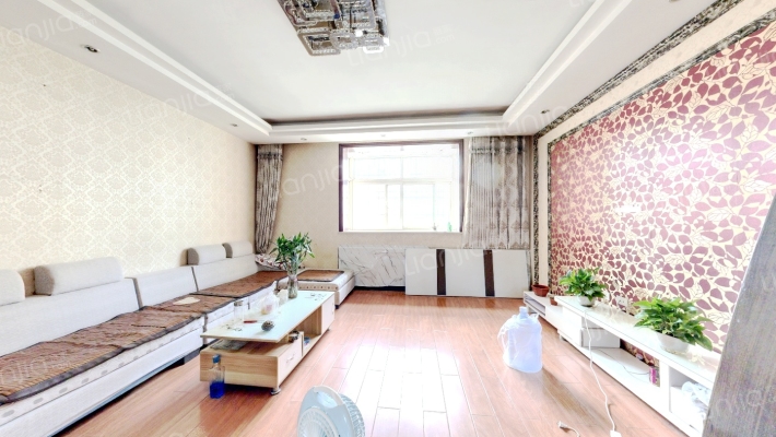 怡泰苑小区二手房实景图