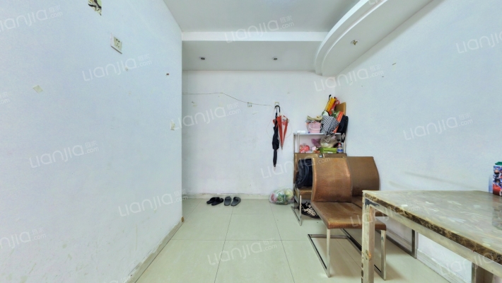 光明西里丙区二手房实景图