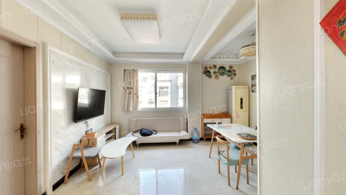 卫里家园二手房实景图