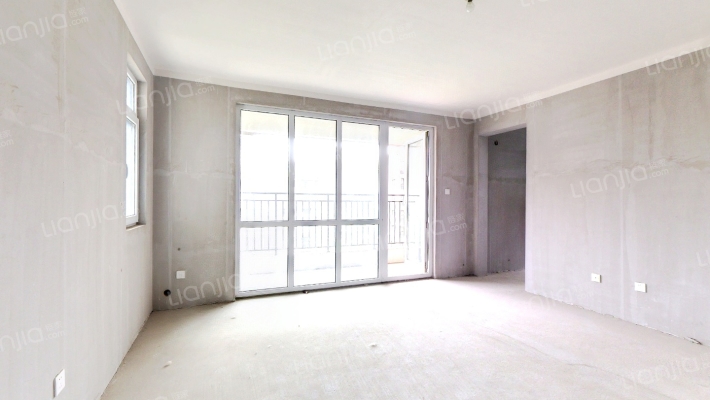 华融4居室南北向 有本满2年 看房方便-客厅