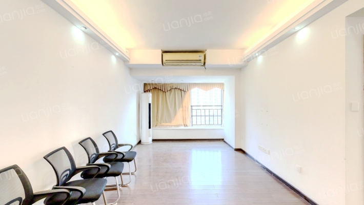 世博领寓二手房实景图