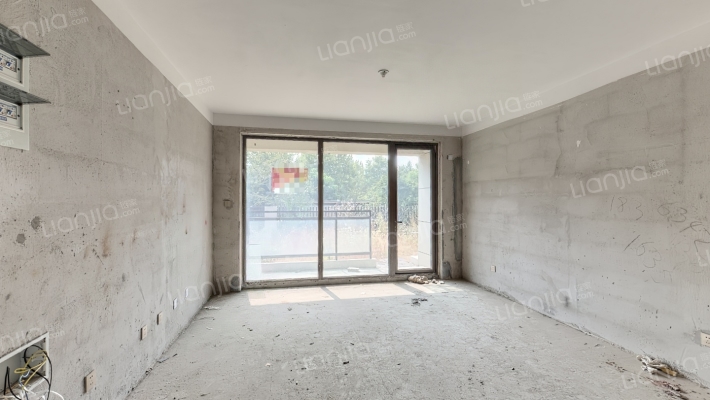 兴宇凤栖台二手房实景图