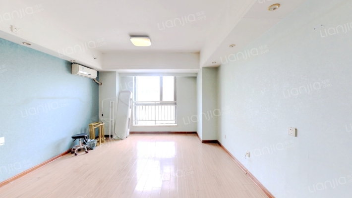 万达广场商务综合楼二手房实景图