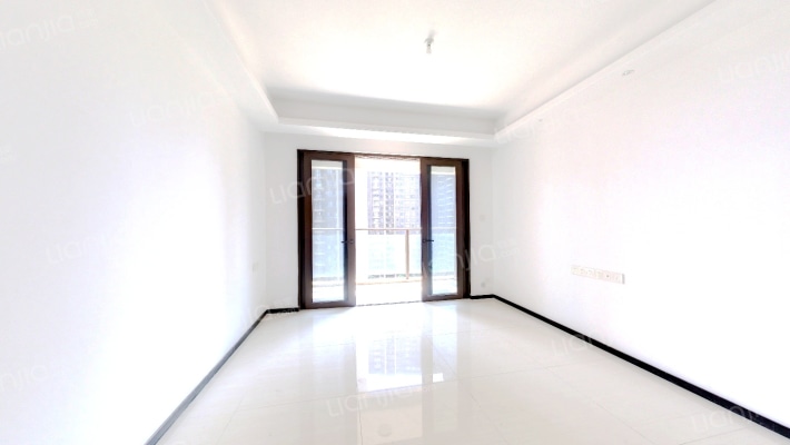 龙光玖龙湾二手房实景图