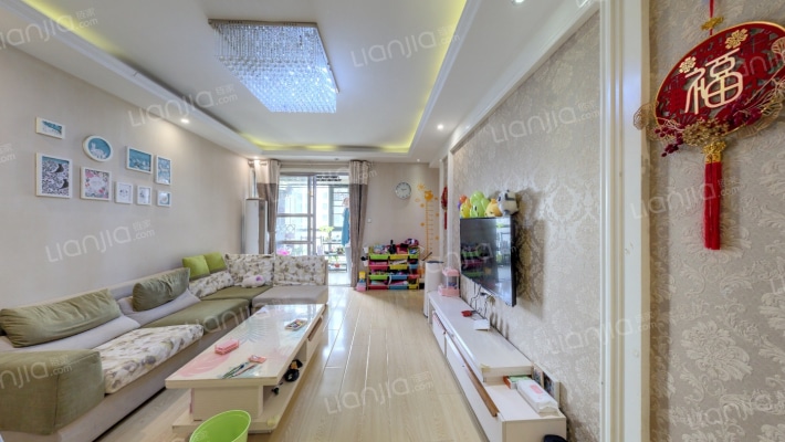 郡临天下二手房实景图