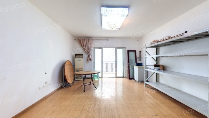 佳居花园B区二手房实景图