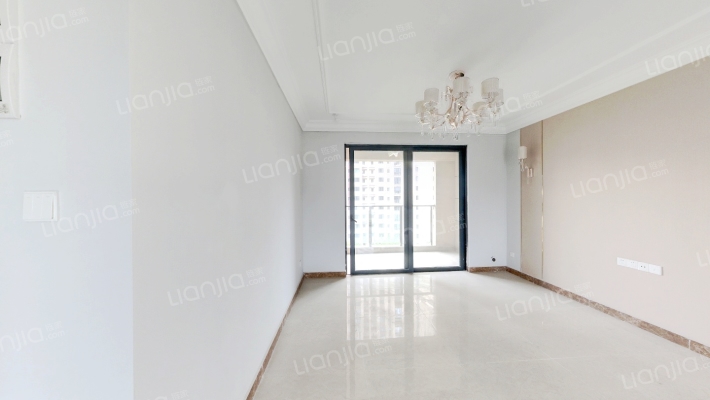 东台恒大翡翠龙庭二手房实景图