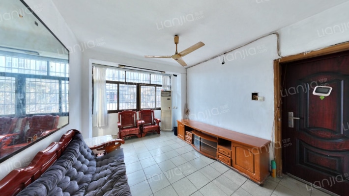 青山祠社区二手房实景图