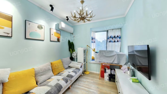 丹佛小镇二手房实景图