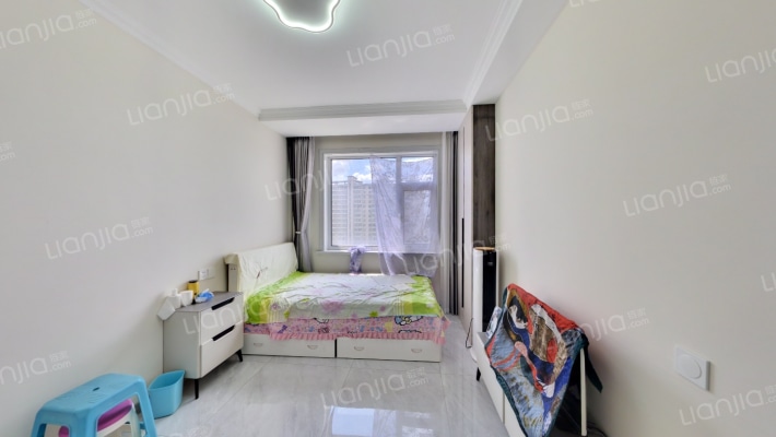 先行名苑二手房实景图