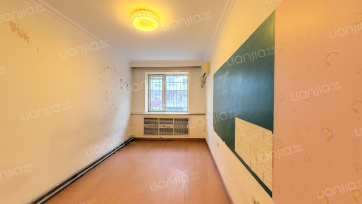 八师小区二手房实景图