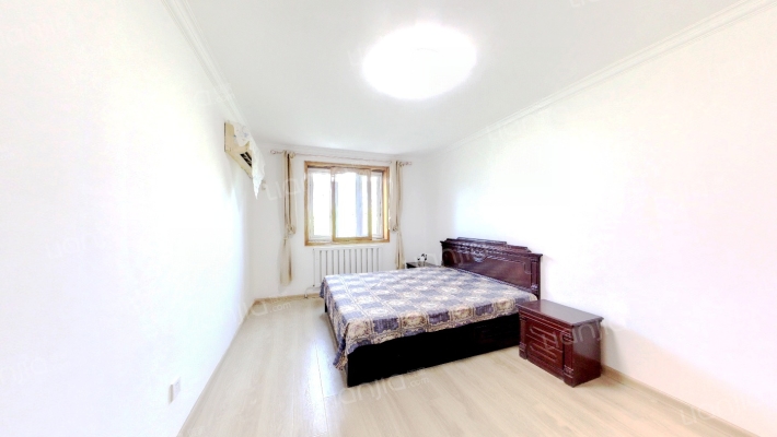 新中东里二手房实景图