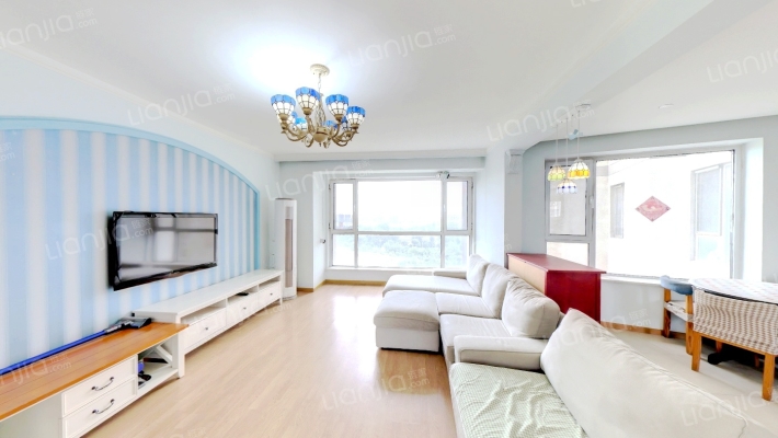 坤泰新界二手房实景图