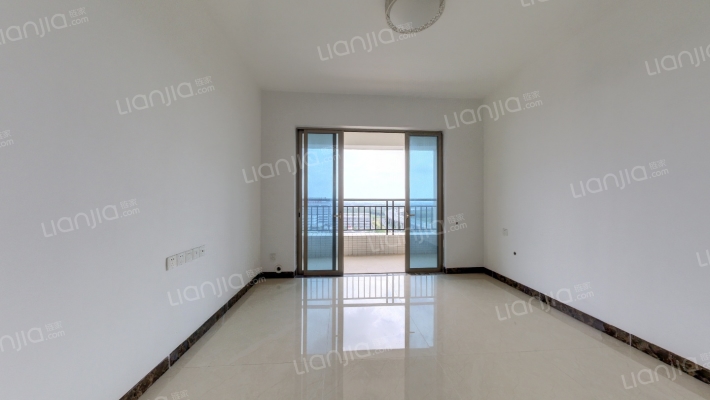 钜隆雅居蓝湾二手房实景图