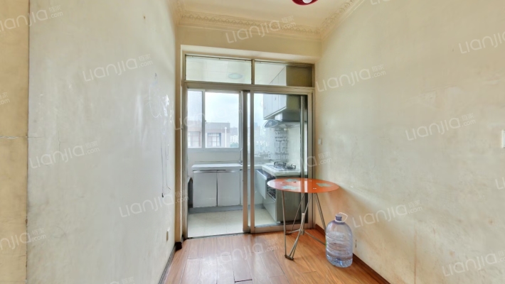 怡康温泉新村B区二手房实景图