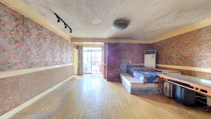 佳信花苑二手房实景图