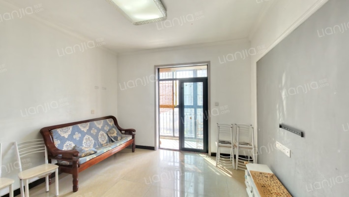 前进嘉园A区二手房实景图