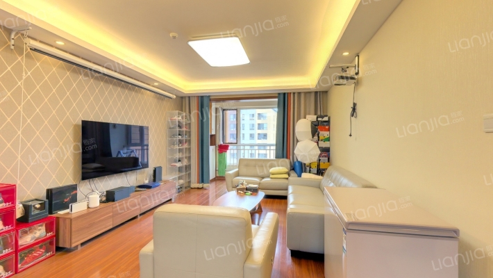 万科蓝山3期二手房实景图