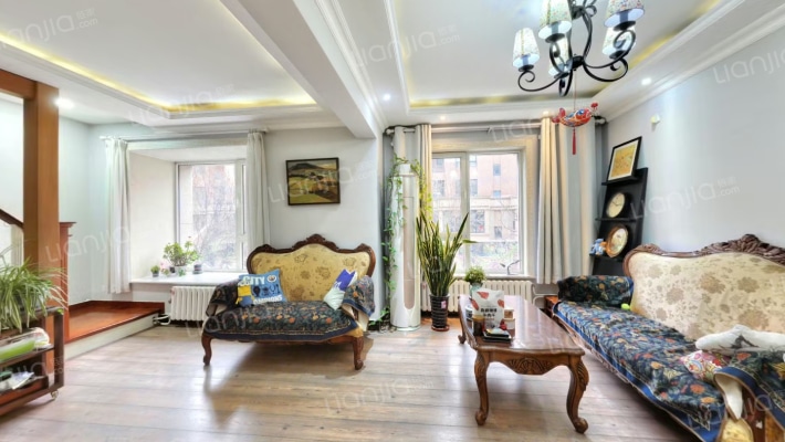 金地仰山东区二手房实景图