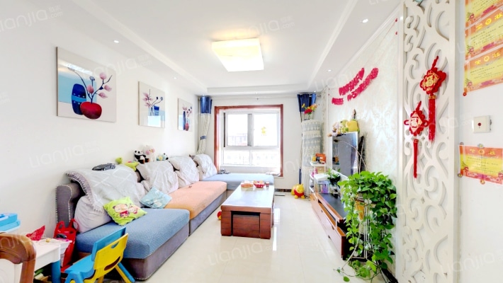 绿地新里梵尔赛公馆二期二手房实景图