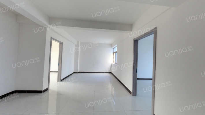 银河大厦二手房实景图