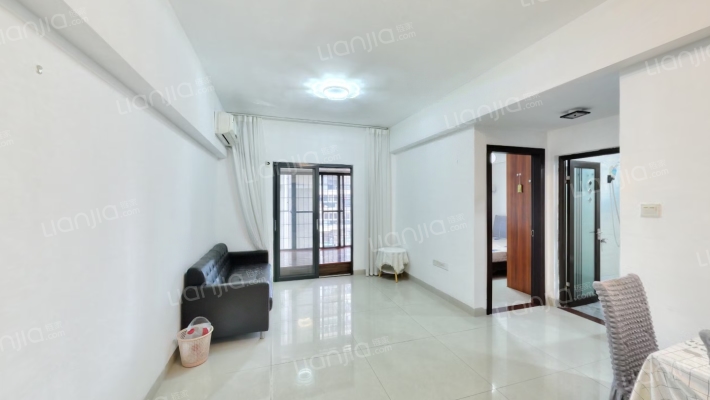 米兰春天二手房实景图