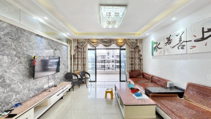 滨江一号二手房实景图