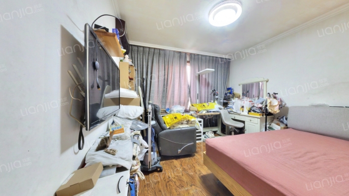 万达广场B区二手房实景图