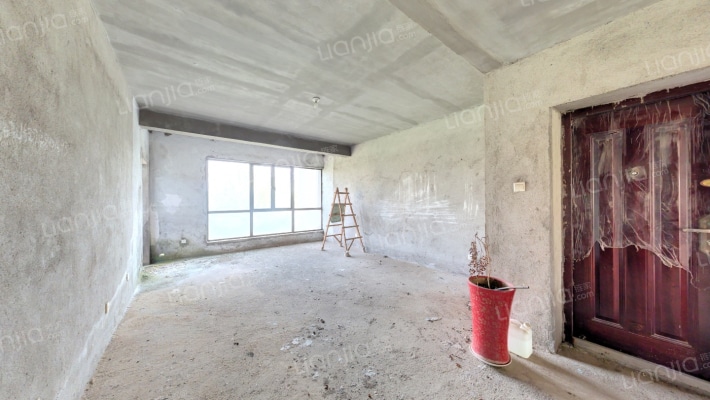 中航山水蓝天二手房实景图