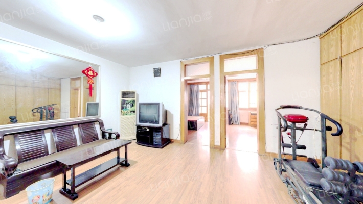 河畔公寓二手房实景图