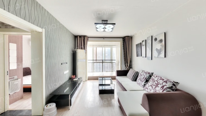 天山绿洲二期二手房实景图