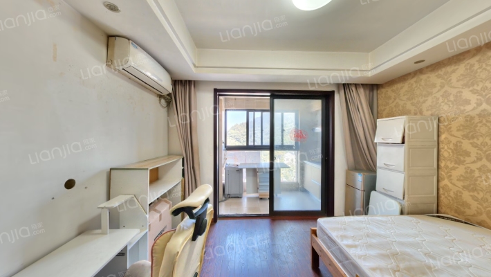 青山鹤岭二手房实景图