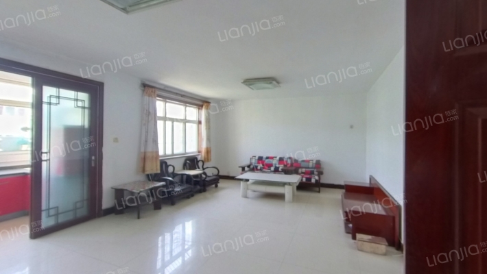 地铁沁园小区二手房实景图