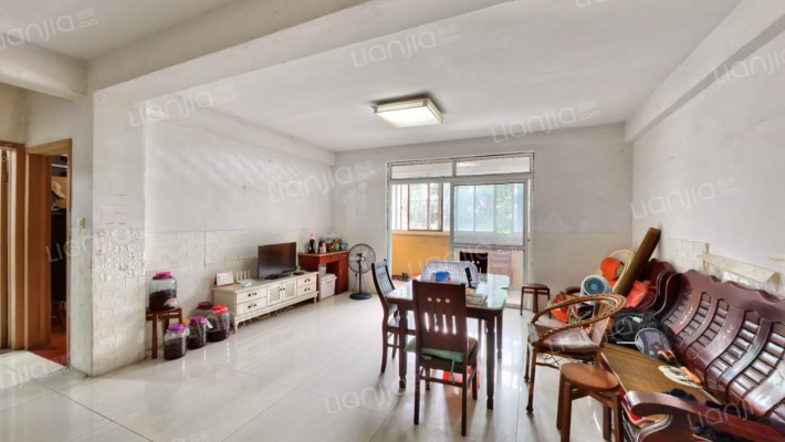 洞山佳苑二手房实景图