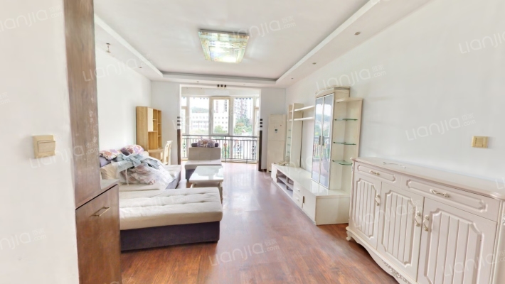 世外桃源二手房实景图