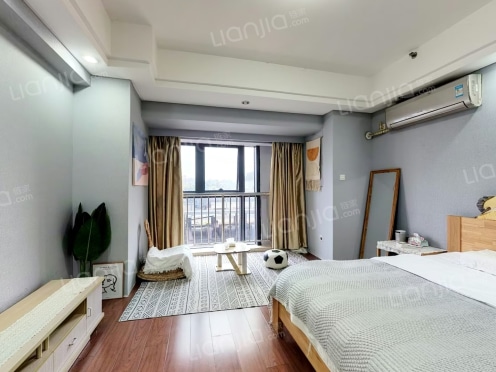 整租·浦西万达SOHO 1室0厅 南