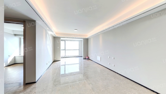 融创海逸长洲三四期二手房实景图