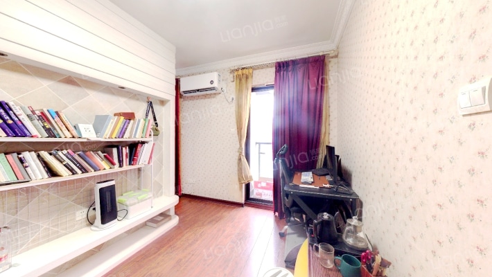 香港路万科8号二手房实景图