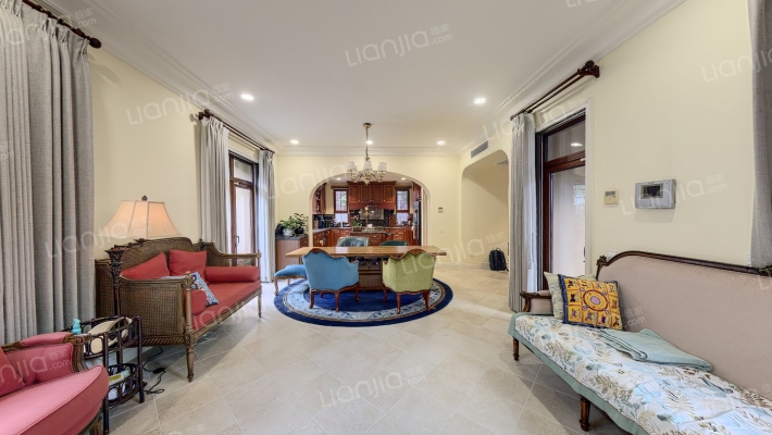 纳帕尔湾水庄二手房实景图