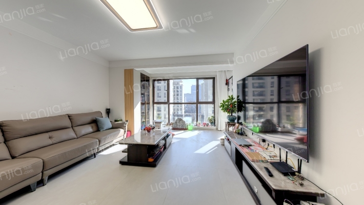 颖秀华府二手房实景图